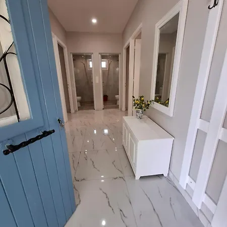 Zoya's House * Nea Kallikrateia
