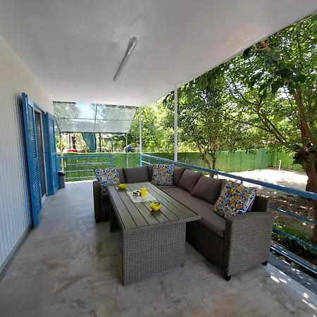 Zoya's House Villa